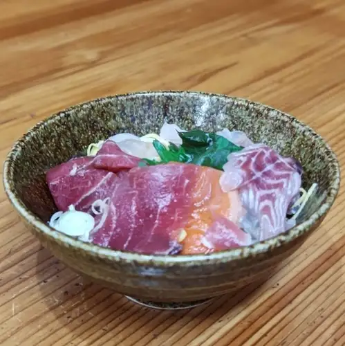 【朝どれ鮮度がそのまま！】海鮮丼