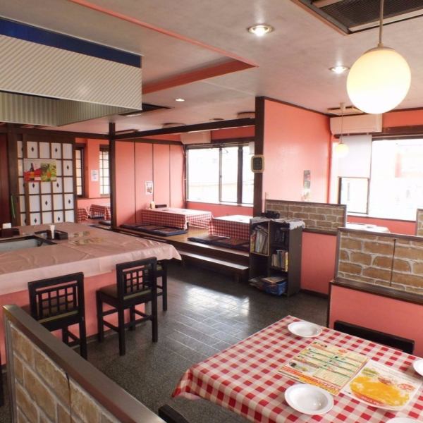 【Spacious space with 60 seats】 In a spacious space filled with openness, the atmosphere is preeminent comfortable to relax and calm down slowly.We can enjoy reasonable menu of authentic chefs! We have parking spaces available so please come by car ★