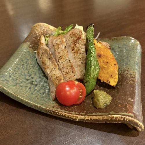 오카야마현산 돼지 진달 흑 후추구이