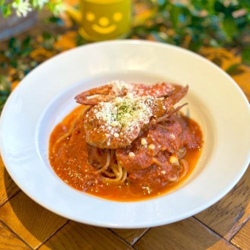 渡り蟹のトマトクリームパスタ
