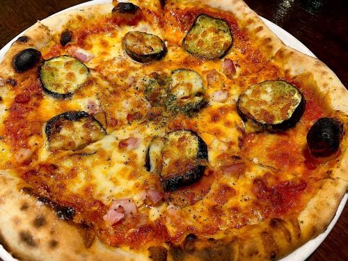 Arrabiata pizza with eggplant and abo pork bacon