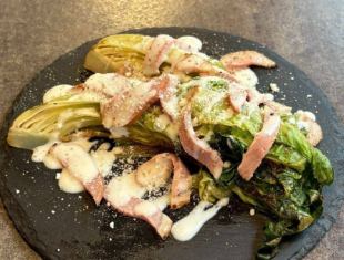 焼き！ロメインレタスと合鴨のシーザーサラダ