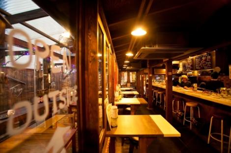 ≪テラス席≫少し寒くてもテラスを希望される方がいらっしゃるほど◎寒い時期もブランケットのご用意や暖房をつけてお待ちしておりますよ☆テラス席は、喫煙可能