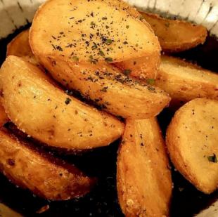 安定のポテトフライ