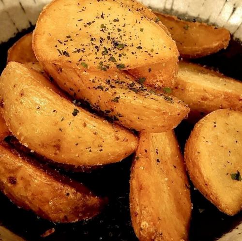 安定のポテトフライ