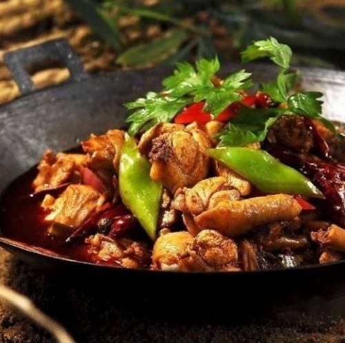 Hunan-style stir-fried young chicken