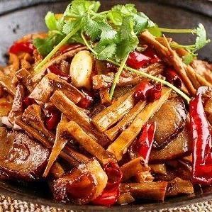 Stir-fried bamboo shoots and larlow