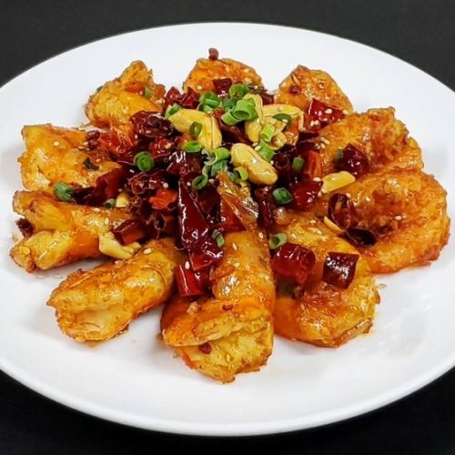 Stir-fried fragrant shrimp with chili pepper