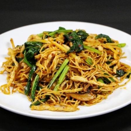 Sichuan-style fried noodles