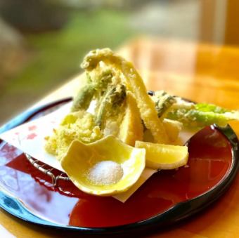 Wild vegetable tempura