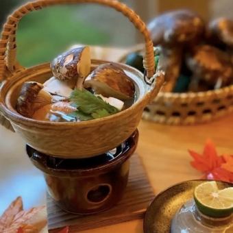 松茸陶锅