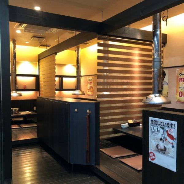 There are various types of seats, including tables and tatami rooms.They are separated by roll screens, and the space is spacious! Great for a wide range of people, including friends and family.The store is well ventilated!