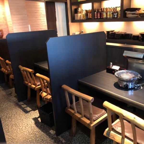 The Yakiniku Tsubasa counter is spacious! You can enjoy it without worrying about the side! Even for one person talking with a friendly owner Yakiniku ◎ A partition was created as a measure to prevent the spread of the new coronavirus infection!