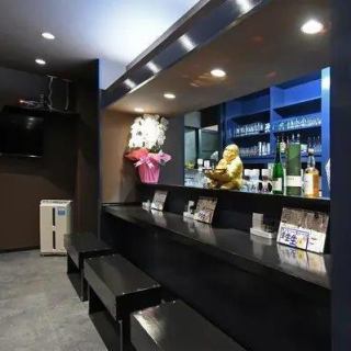 おひとり様やデートにも最適なカウンター席がございます。サク飲みにもぴったりです◎