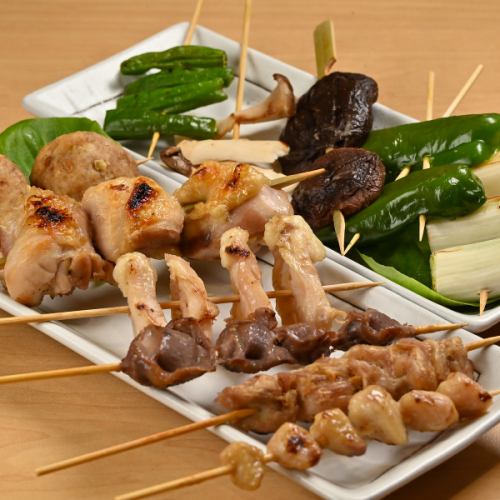 炭火焼きの香ばしさ！自慢の串焼き♪