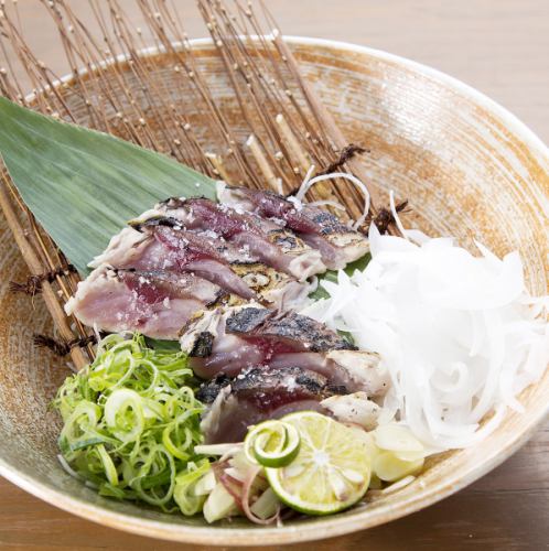清水鯖魚配稻草和鹽烤