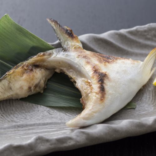 Yellowtail grilled with salt