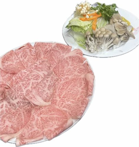 寒さがぐっと深まってきた魚津。

こんな日は、とろける和牛しゃぶしゃぶが一番あったまる。

当店では、職人が丁寧にスライスした

極上和牛のしゃぶしゃぶセットをご用意しています。

口に入れた瞬間ふわっと広がる旨みが段違い…！

野菜盛りもたっぷりで、身体の芯からポカポカに。

魚津でしゃぶしゃぶをお探しの方、

ぜひ 魚津焼肉 桃園 にお立ち寄りください。

────────────

📍 魚津焼肉 桃園（ @uozu_yakiniku_toen ）

🗺 魚津市で焼肉・しゃぶしゃぶを楽しむなら

🚗 駐車場あり

📱 ネット予約はこちら

（プロフィールリンクからどうぞ）

────────────

#魚津グルメ #魚津ランチ #魚津ディナー

#黒部グルメ #富山グルメ #しゃぶしゃぶ

#和牛しゃぶしゃぶ #魚津焼肉桃園