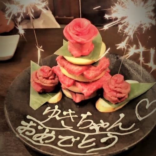 ≪생일이나 기념일에≫호화♪특제 고기 케이크!