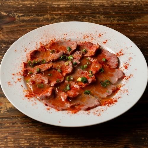 Pork tongue carpaccio with lemon