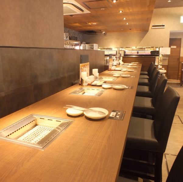 Each table, of course, has a grill for one person at the counter seat.Yakiniku alone is welcome! How about when you want to have a quick drink on your way home from work? Enjoy the high-quality meat that can only be found at this butcher shop directly operated since 1971.Luxurious even for one person ♪