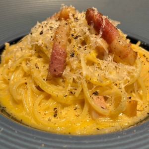 本場!!ローマ風カルボナーラ、タリオリーニ