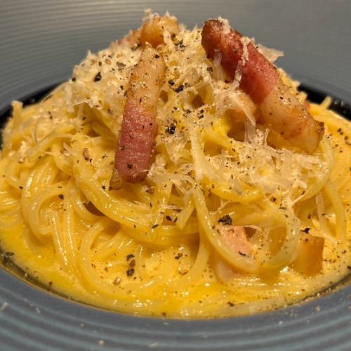 本場!!ローマ風カルボナーラ、タリオリーニ