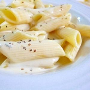 定番!ペンネ ゴルゴンゾーラチーズのクリームソース