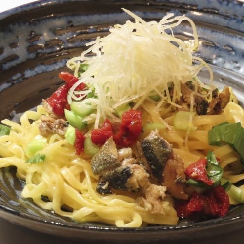 さんまと大根の生姜風味のアーリオ・オーリオ、タリオリーニ