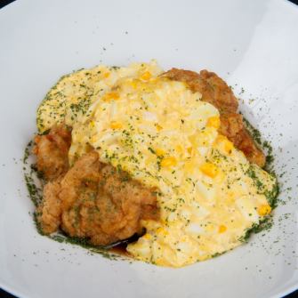 自家製のタルタルソースが絶品のチキン南蛮