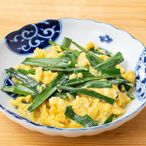 下町中華のニラ玉