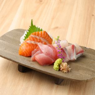 [Structure] Assortment of 3 types of sashimi