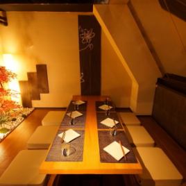 [Digging Tatsutsu Private Room | Seats for 4 to 6 people x 6 tables] A digging Tatsutatsu space where you can spend your time comfortably.By using the partition, you can prepare seats according to the number of people such as 6 people, 10 people, 16 people! We can accommodate banquets of up to 40 people ♪ Welcome party, farewell party, alumni party etc. Please leave various large banquets!