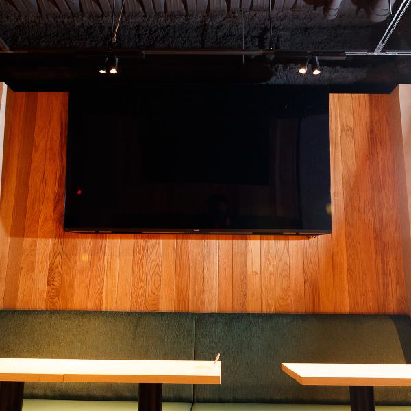 当店の自慢は、なんといっても店内に設置された3台の大型テレビです!迫力満点の画面で、国内外のサッカーやプロ野球など、注目の試合をシーズンごとに放映♪スポーツバーならではの一体感と臨場感を味わいながら、仲間と一緒に応援すれば盛り上がること間違いなし!ぜひ美味しいお酒と料理と共にお楽しみ下さい♪