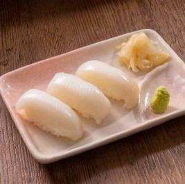 魷魚壽司（3件）