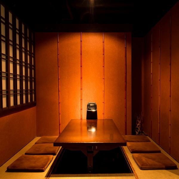 [放松挖掘座位]在日式现代空间中放松！放松和放松。约会，女孩聚会和家庭聚会推荐小团体的私人房间。池袋商店有许多日式现代私人房间。请根据现场选择。