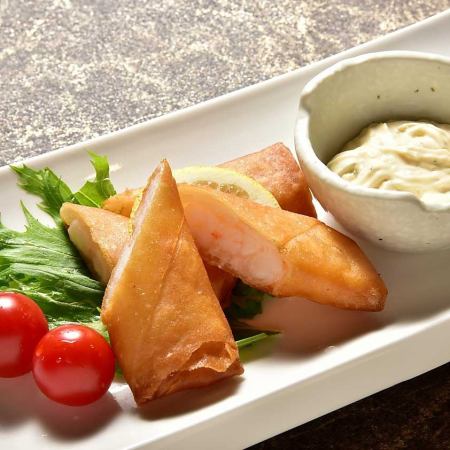 Shrimp spring rolls with special mayonnaise sauce