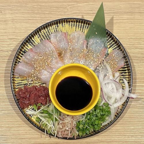 香味野菜とごま油で食す鯛