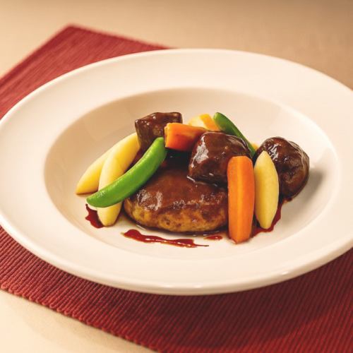 Hamburger steak with beef stew sauce
