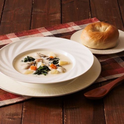 【牡蠣チャウダー ベーグル付】