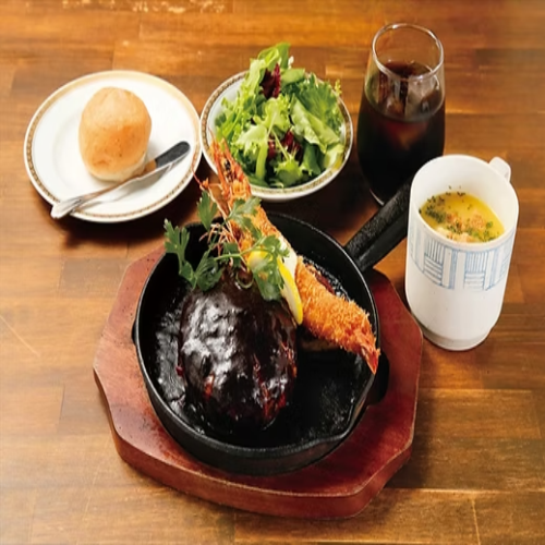 ジューシーな大重亭ハンバーグセットで贅沢なひとときを