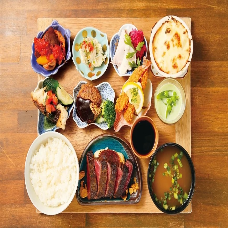 老舗洋食店の絶品洋食で最高のランチタイムをお過ごしください♪