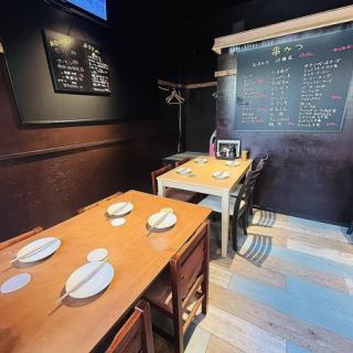一边享用美味的食物和饮料，一边享受温馨的交谈。欢迎随时光临♪
