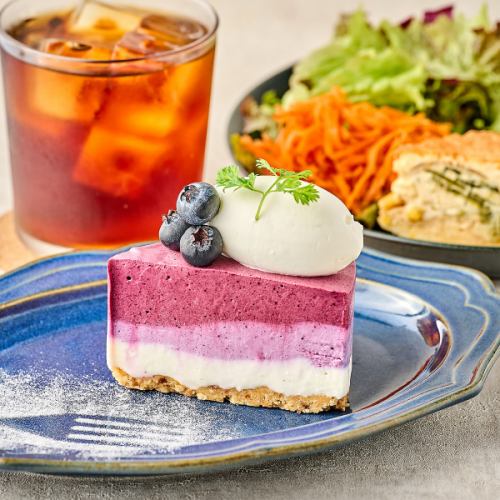 ケーキとメリリーランチセット