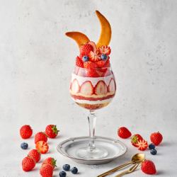 国産いちごのパフェ