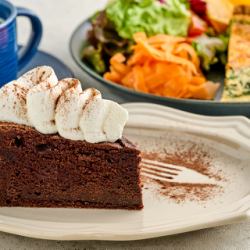 ケーキとメリリーランチセット