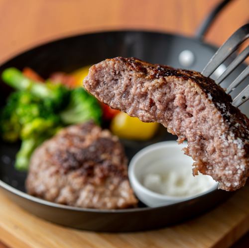 塩で食べる大人の黒木和牛ハンバーグ