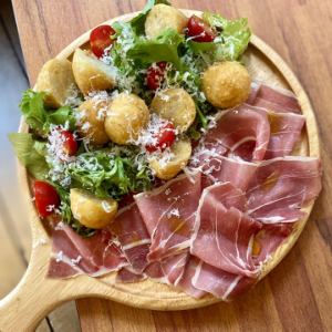 生ハム＆ピッツァフリッタ