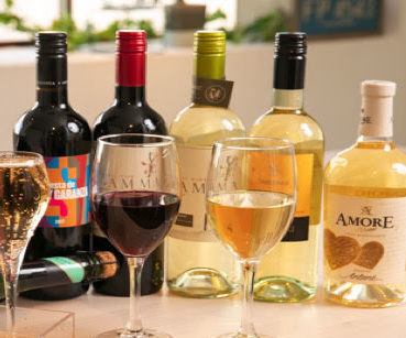 女子会はお得に華やかに♪ボトルワイン2200円～豊富にそろえています♪