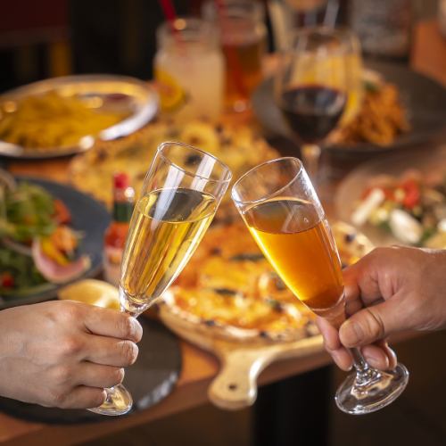 ピザで乾杯！リーズナブルなお酒が豊富♪居酒屋感覚で楽しもう♪